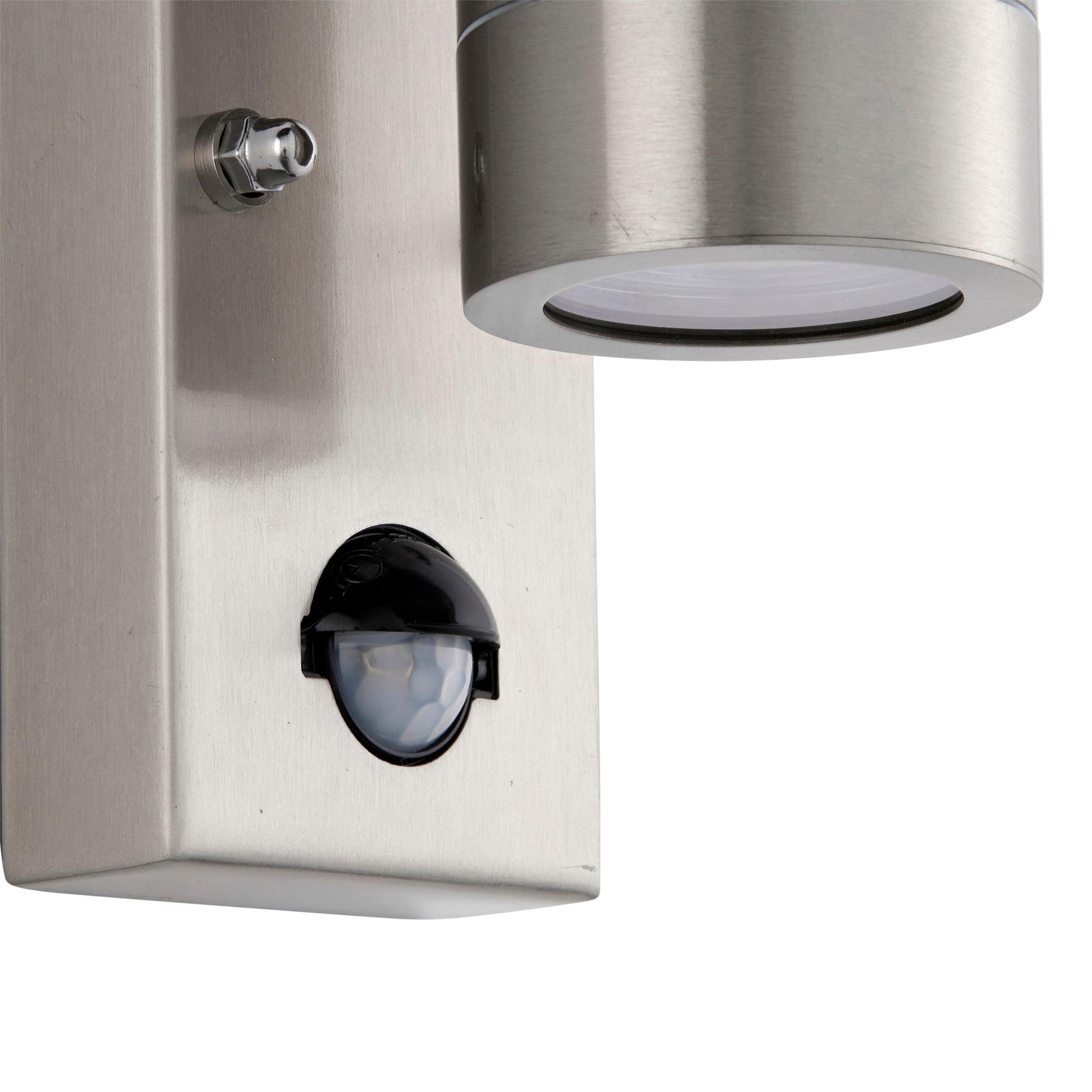 palin pir sensor marine grade outdoor wall light ip65 7w by saxby lighting, close up image 142