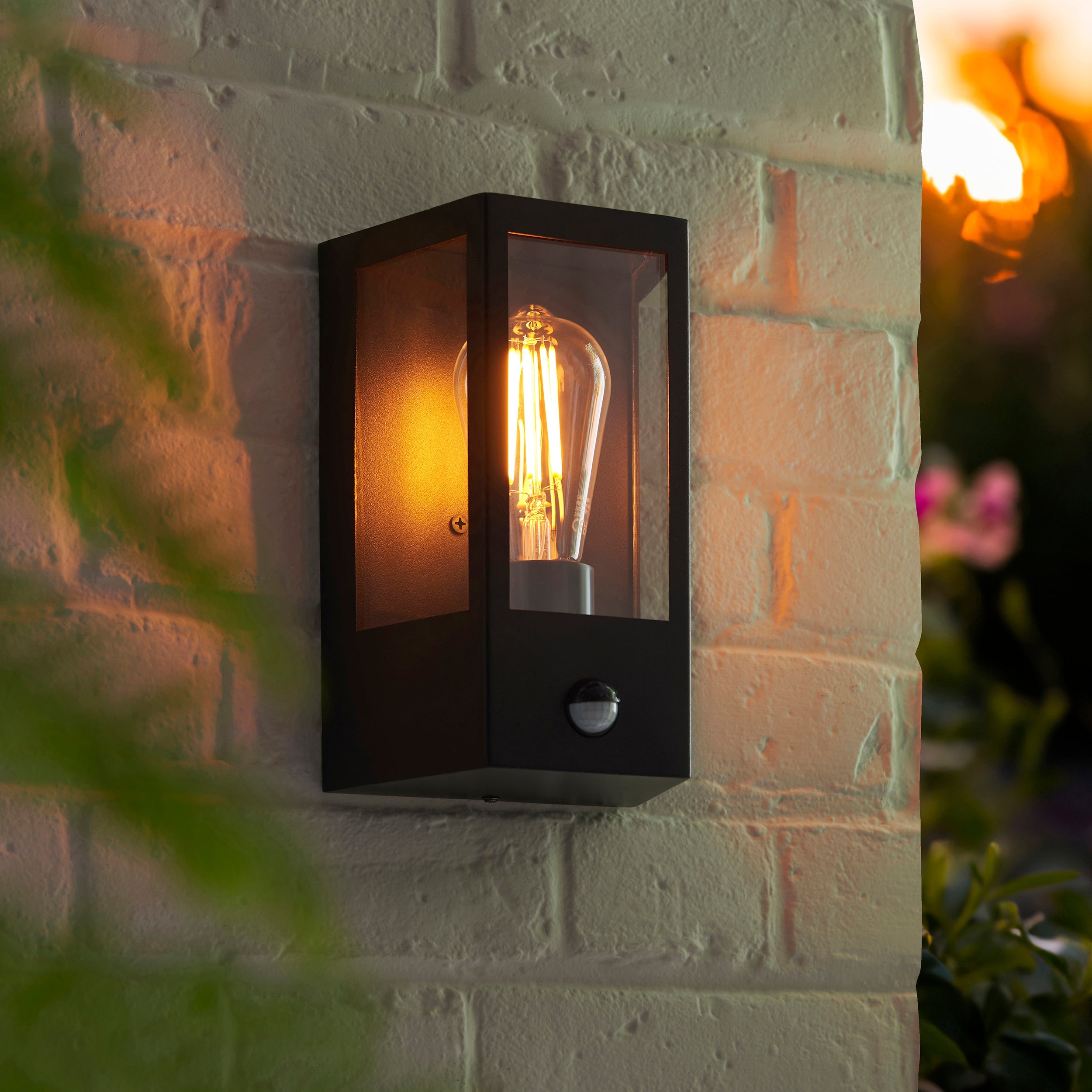 Huntington PIR Black Outdoor Wall Light