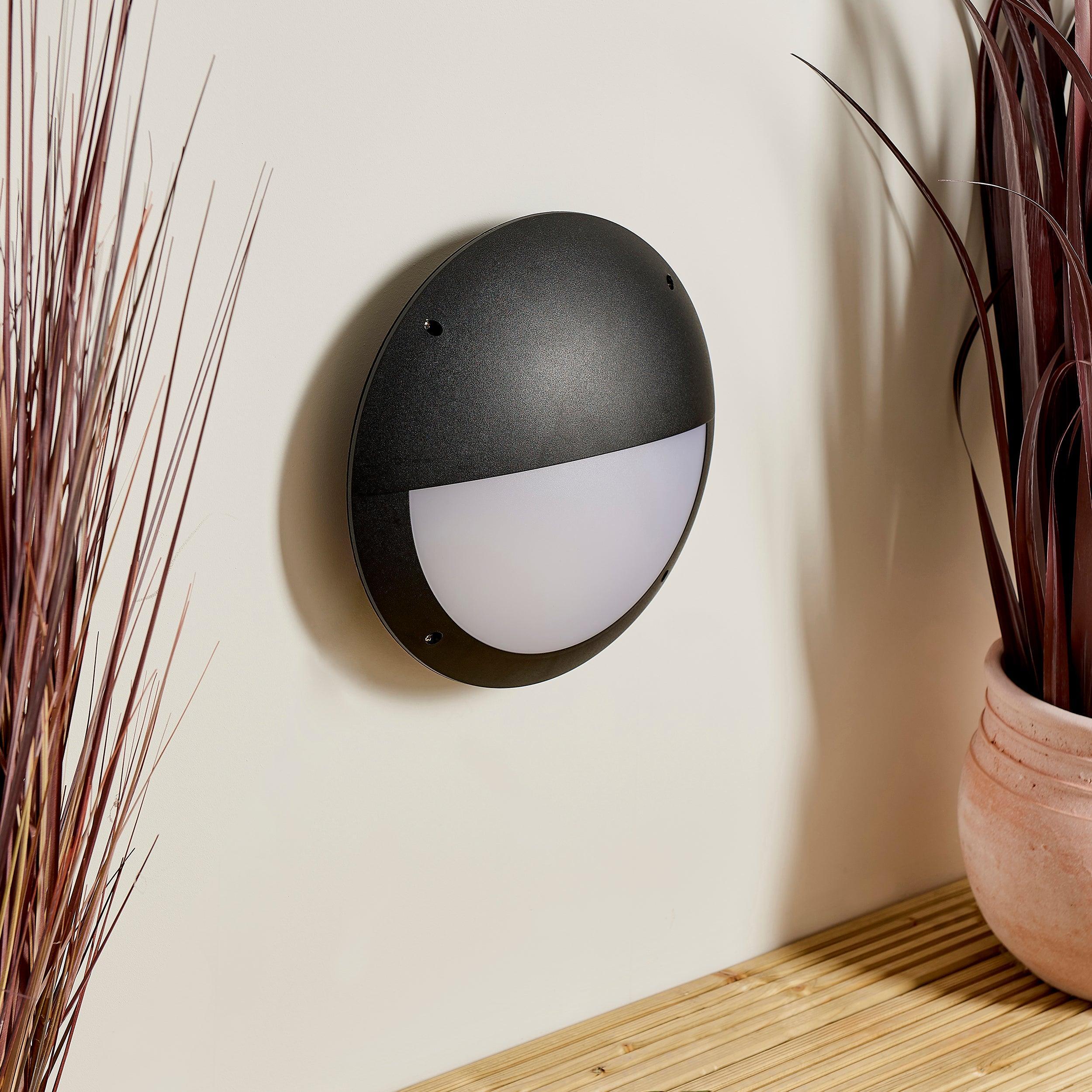 seran eyelid black outdoor bulkhead light ip65 12w by saxby lighting, close up image 80