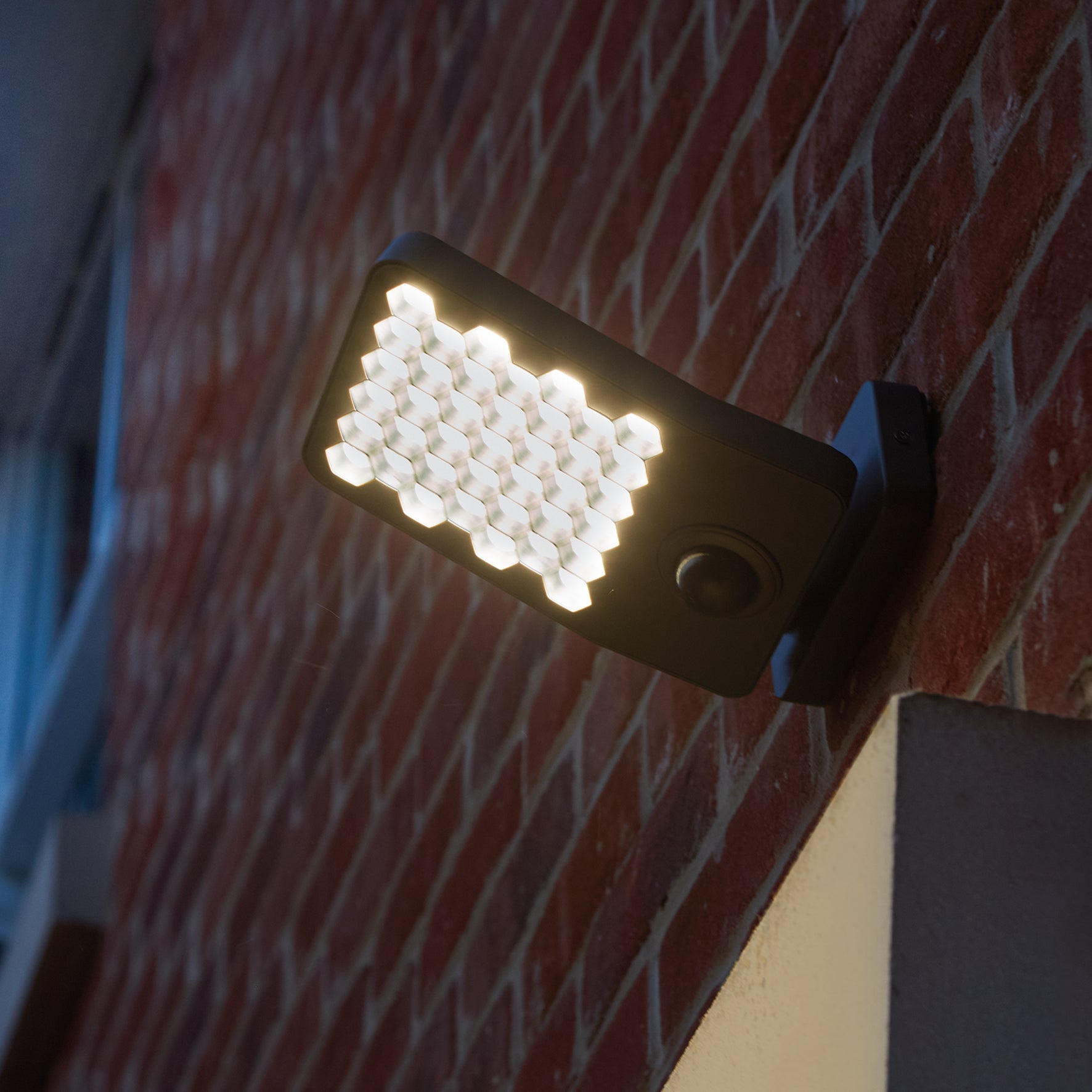 Lutec Atlantis PIR Dark Grey LED Flood Light 23.5W - Cool White