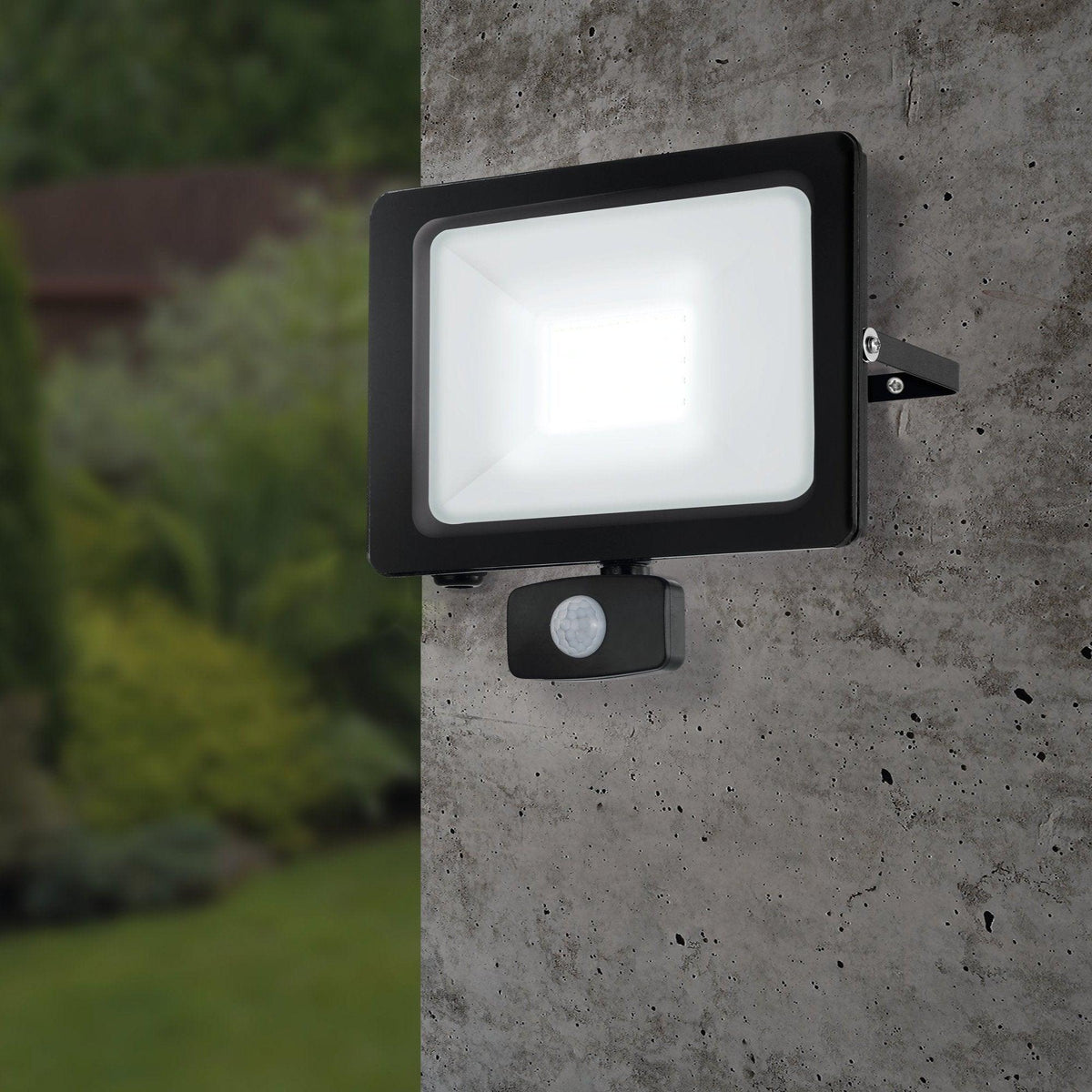 eglo faedo 3 black outdoor flood light ip44