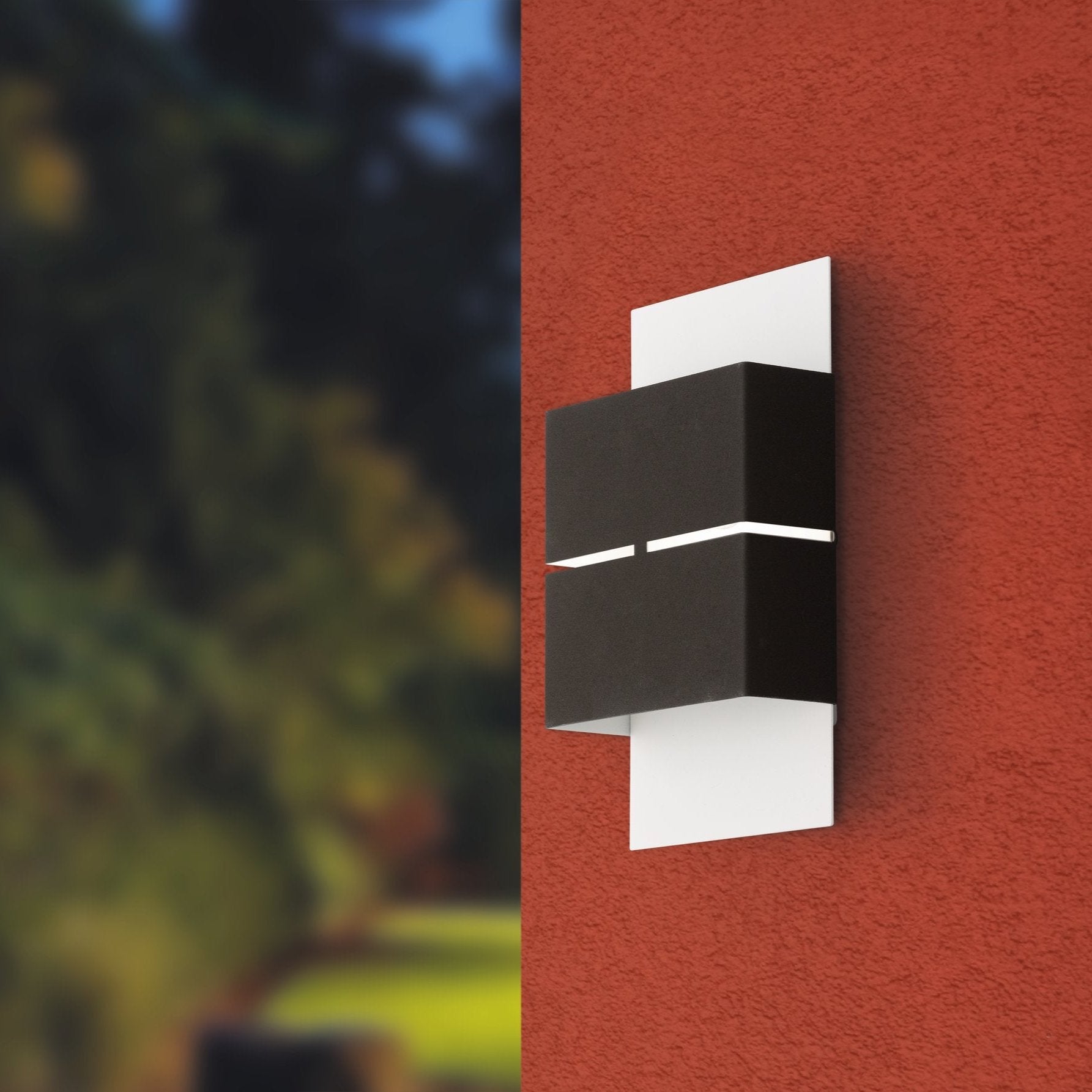 eglo kibea ip54 grey led aluminium outdoor wall light living room close up