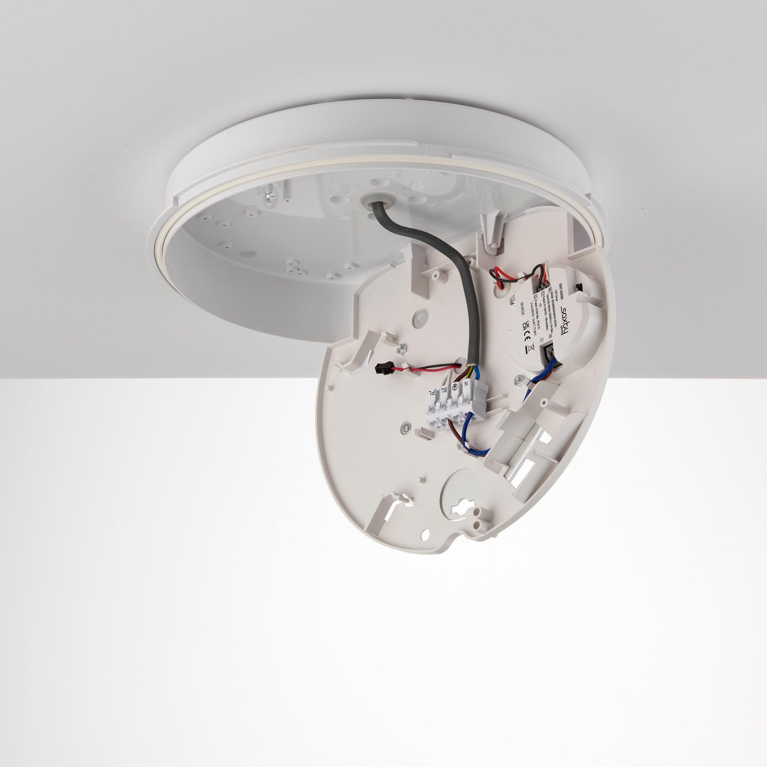 saxby heropro white led bulkhead light ip65 18w cctby Saxby Lighting, close up image