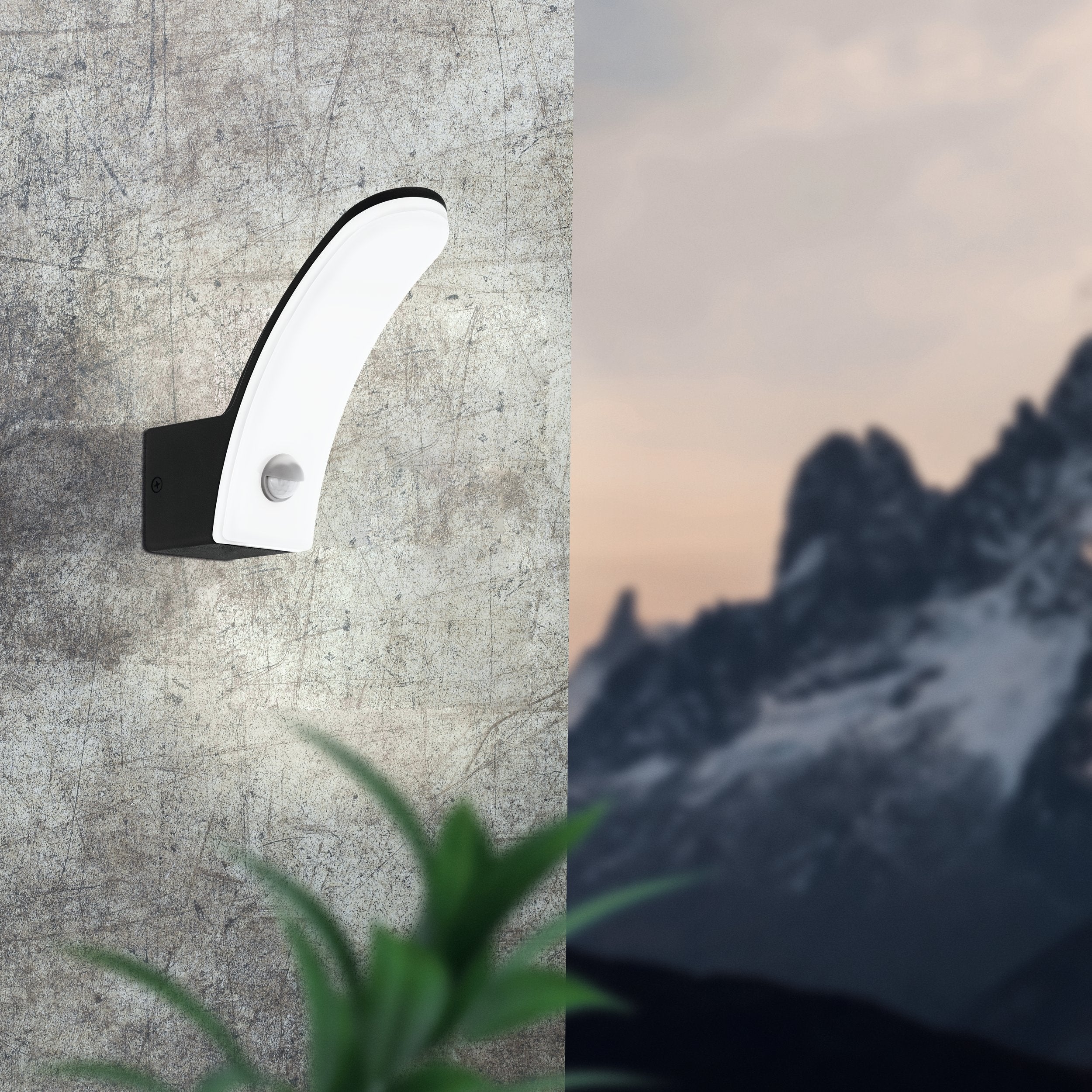 eglo fiumicino black pir curved led outdoor wall light ip45