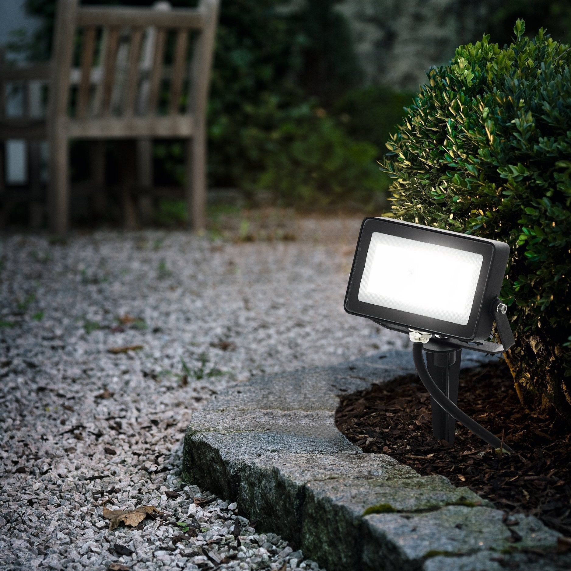 eglo faedo 4 spike black metal outdoor flood light with remote
