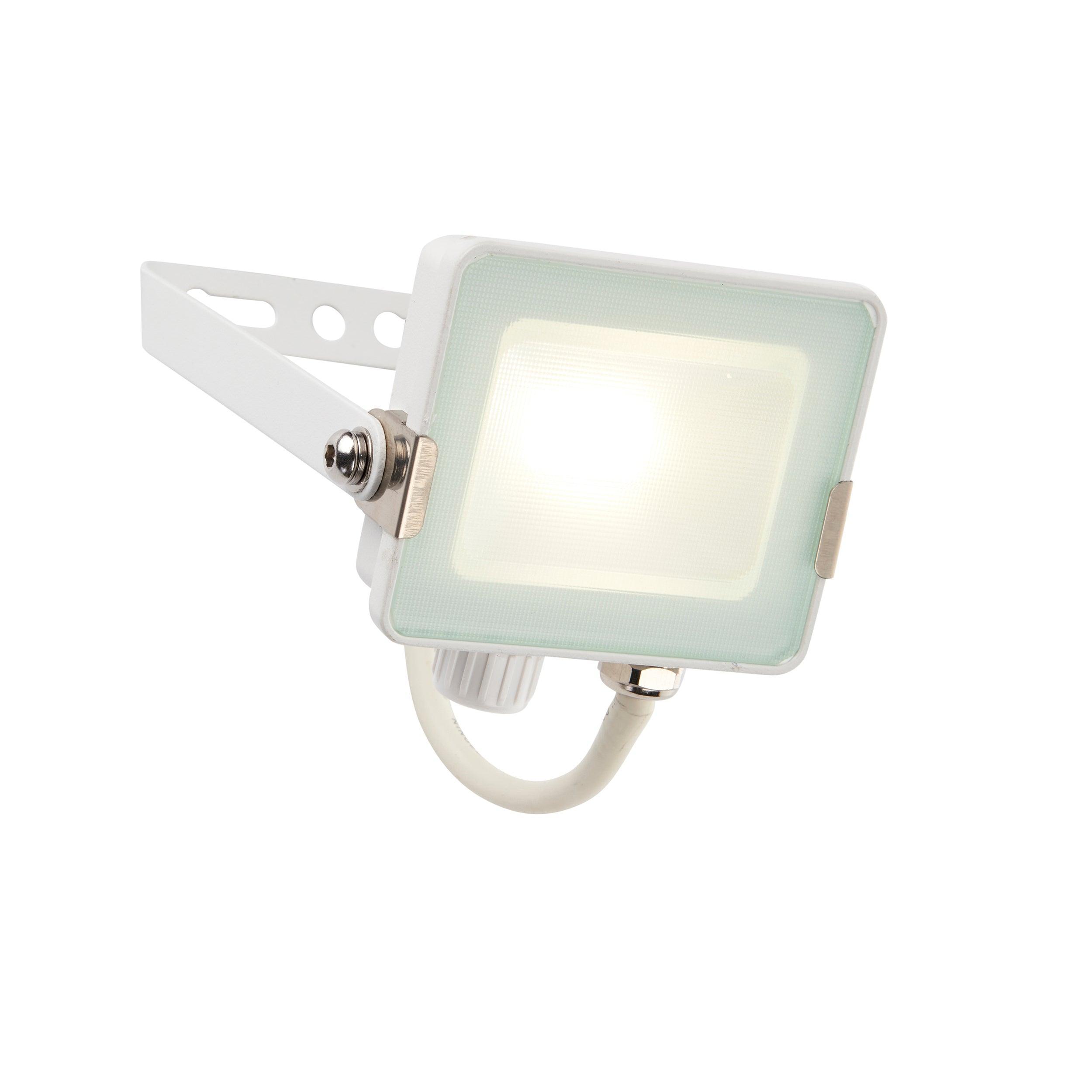 salde ip65 white led flood light 10w cool whiteby saxby lighting