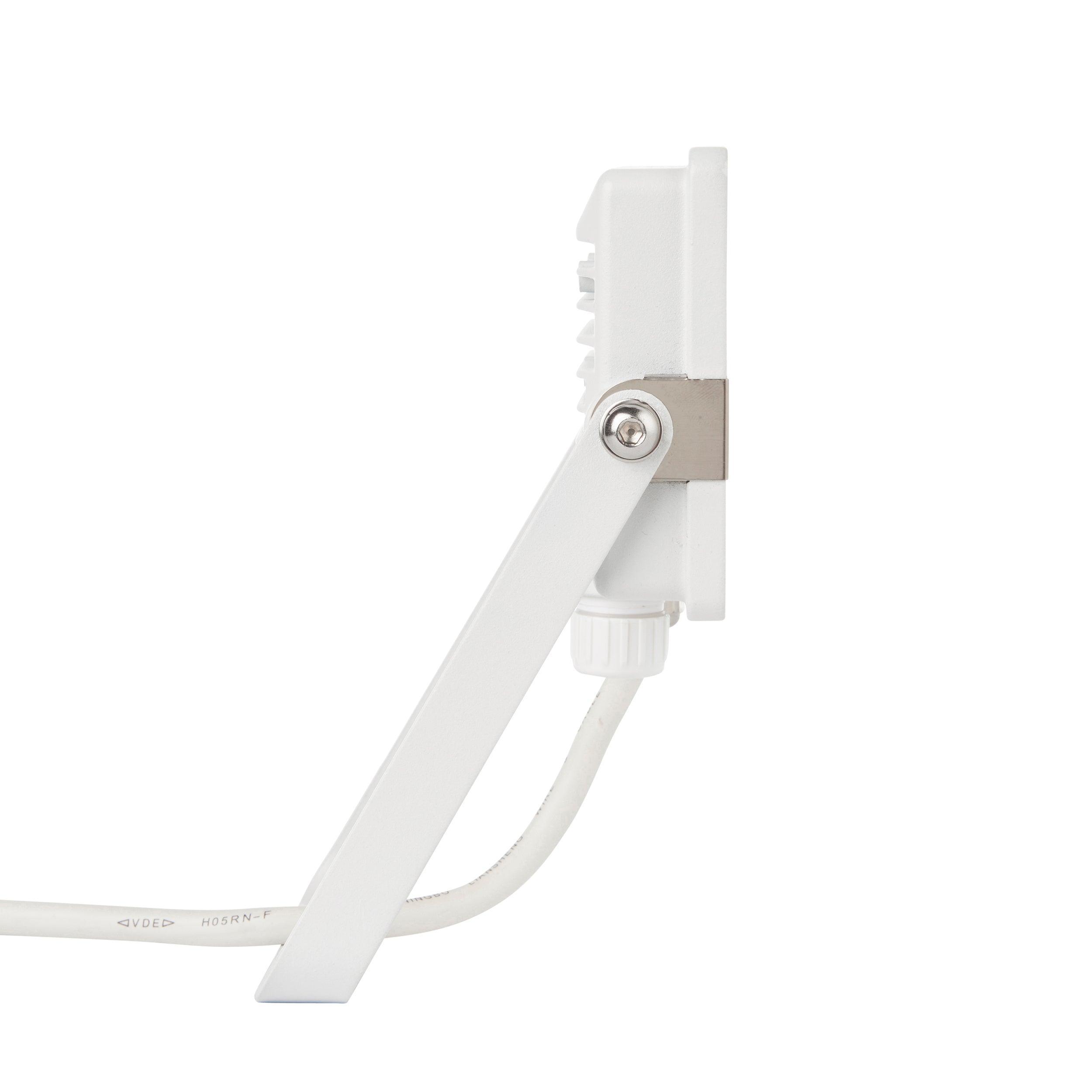 salde ip65 white led flood light 20w cool white by saxby lighting, close up image 69