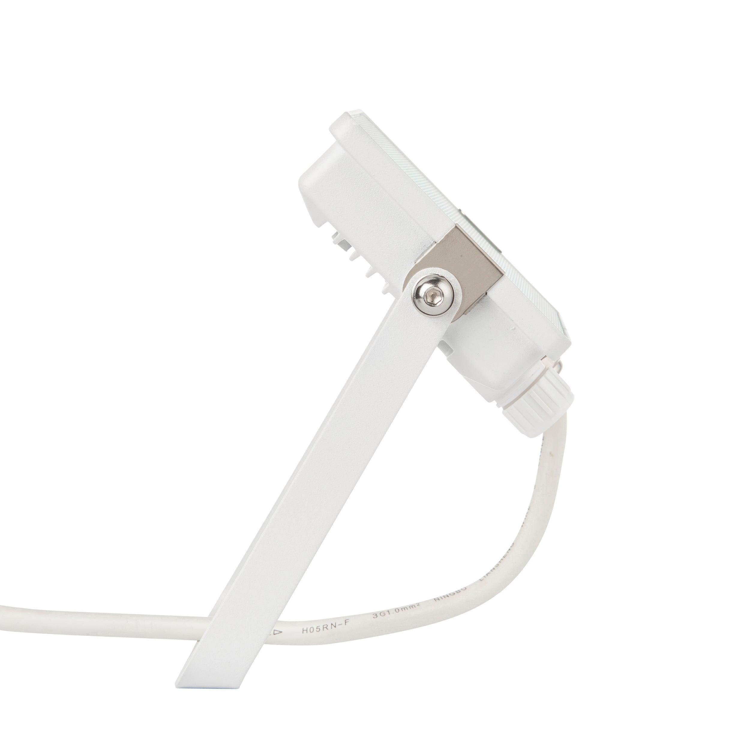 salde ip65 white led flood light 20w cool white by saxby lighting, close up image 50