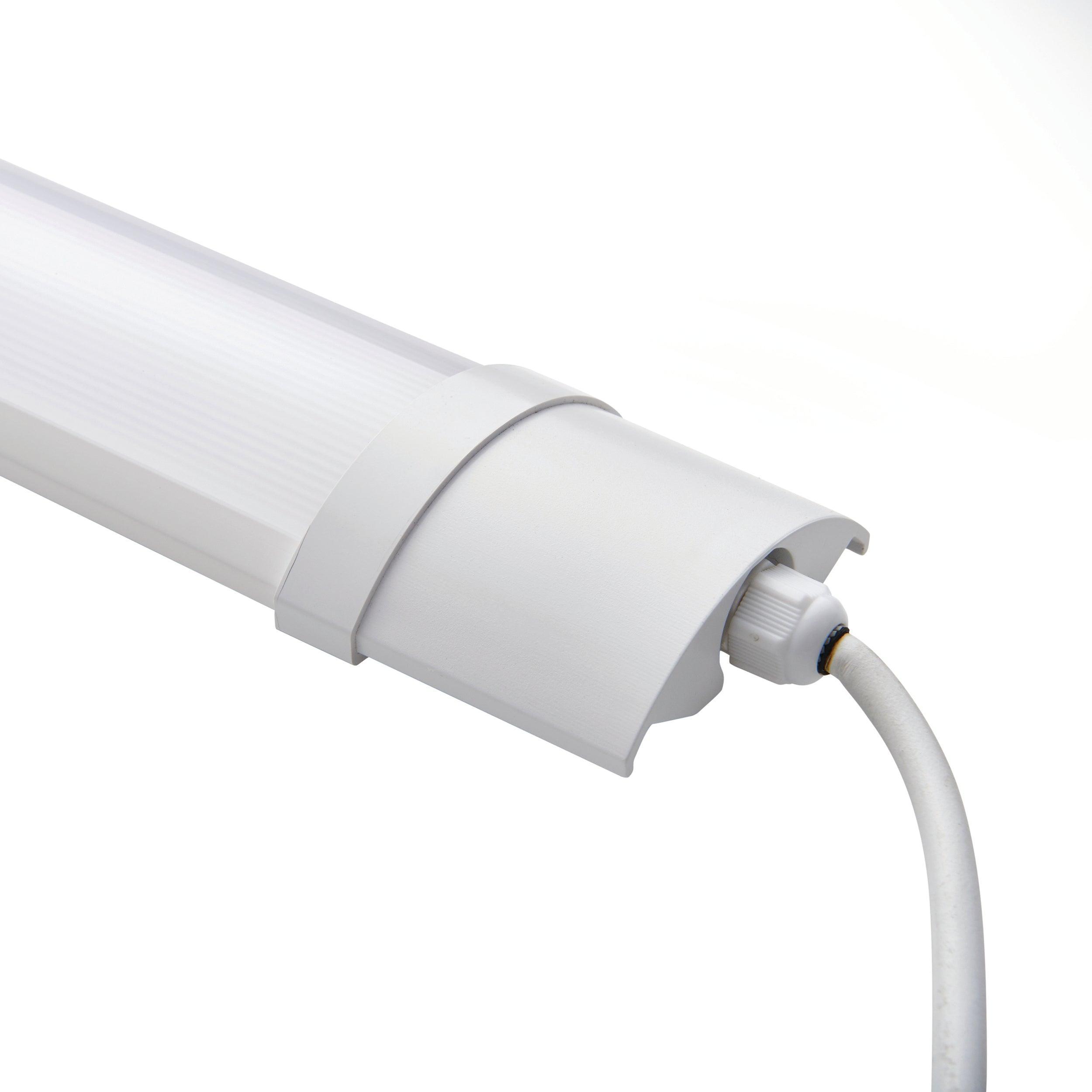 reeve 2 daylight white 2ft led batten light ip65 18w by saxby lighting, close up image 281