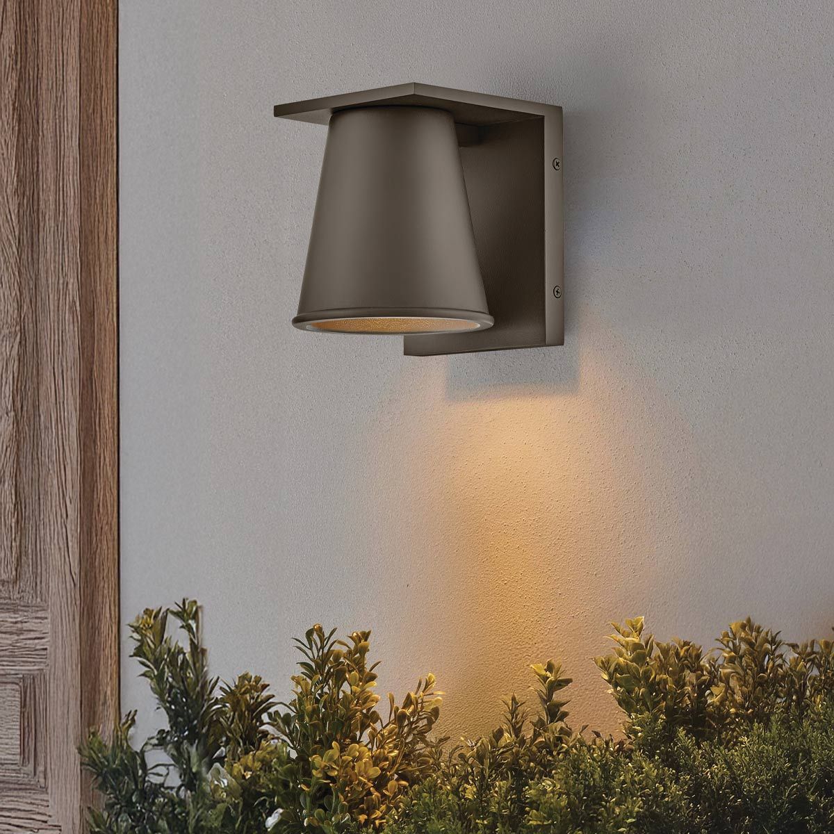 Hinkley Coastal Small Bronze Outdoor Wall Lantern