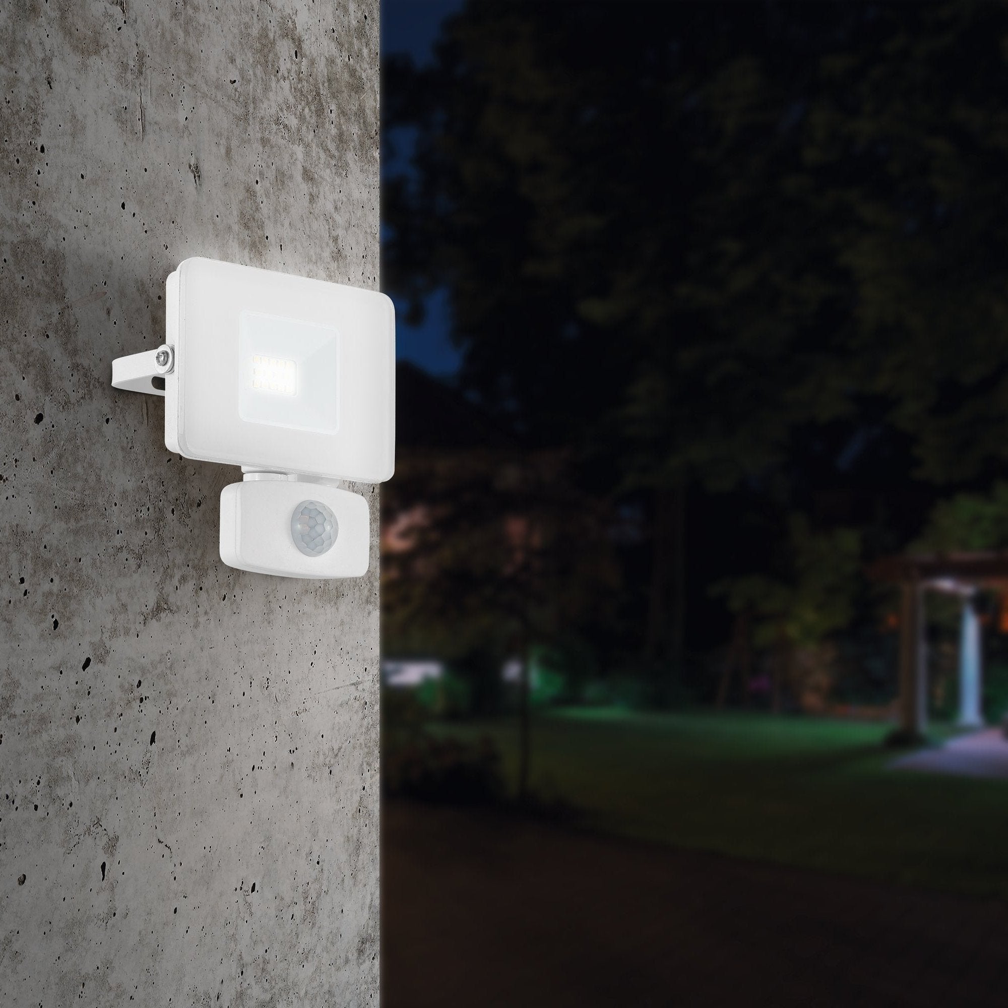 eglo faedo 3 ip44 white led pir outdoor flood light 10w