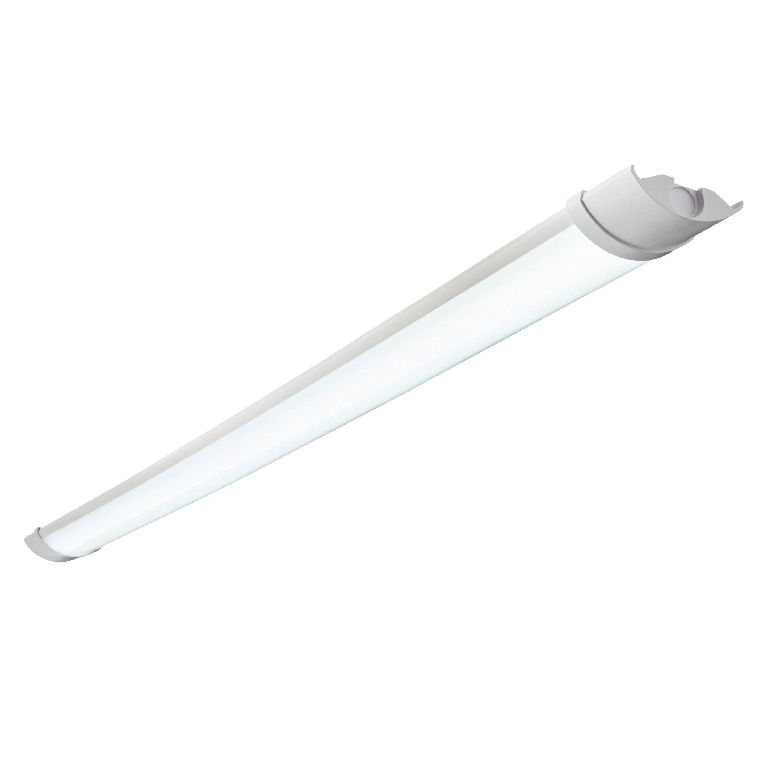 reeve 2 daylight white 5ft led outdoor batten ip65 40wby saxby lighting