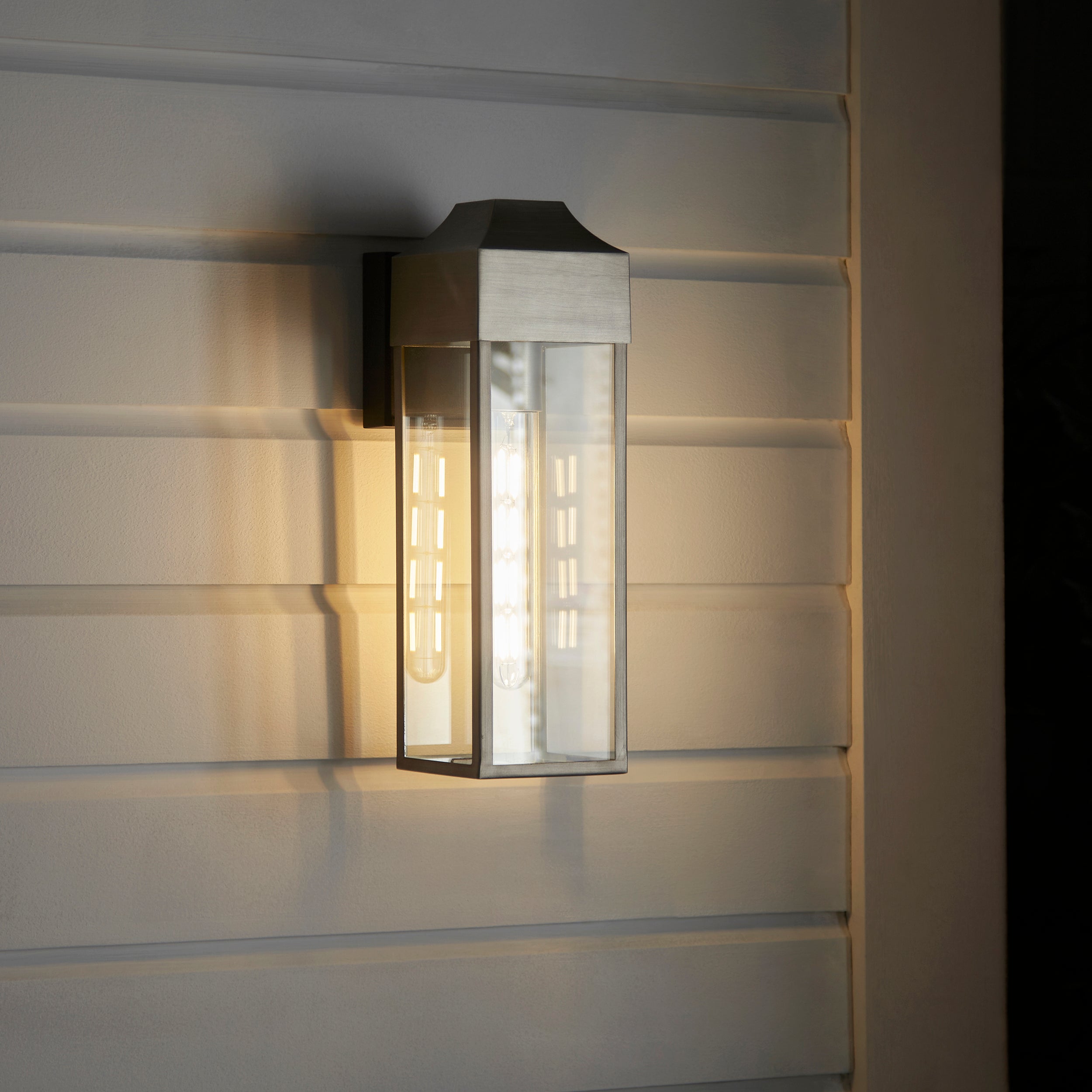 Georgian Pewter Outdoor Wall Light - IP44