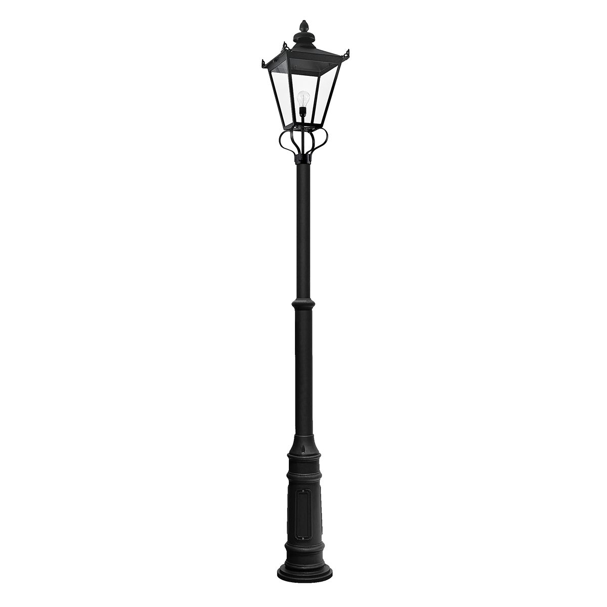 Wilmslow 1 Light Lamp Post